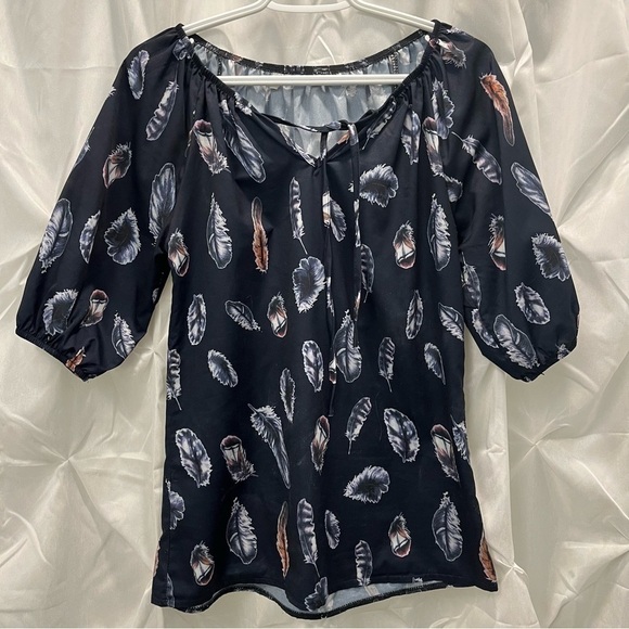 Navy feather satin feel top size medium - Picture 3 of 6